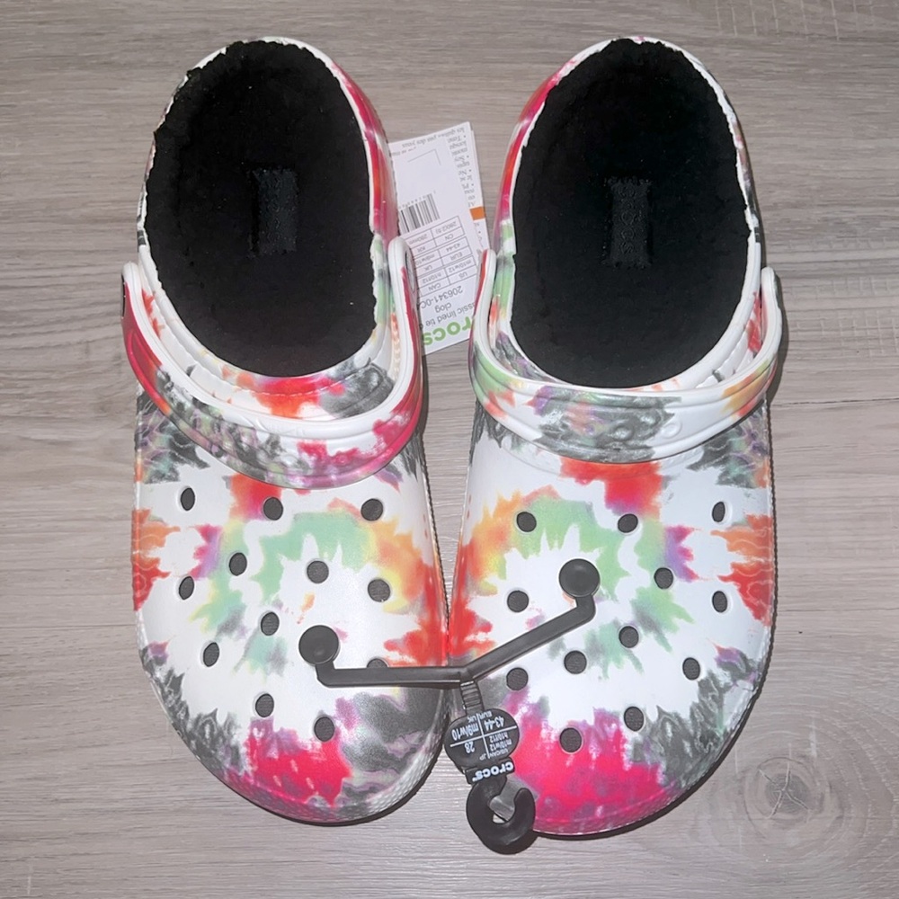 BNWT LINED TYE DYE CROCS SIZE 12 WOMEN 10 MEN